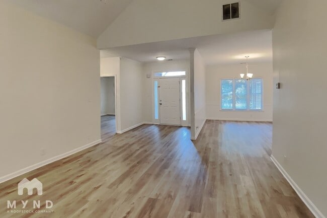 Foto del edificio - 535 Montrachet Ct