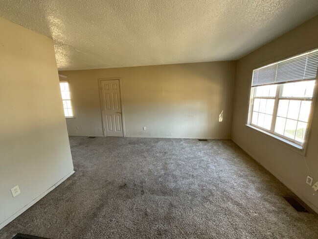 Foto del edificio - 2305 Doris Ave