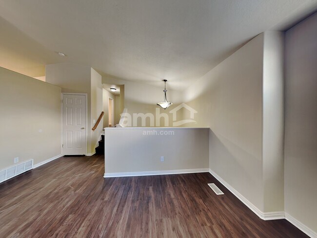 Foto del edificio - 1977 Fremont Crest Ave
