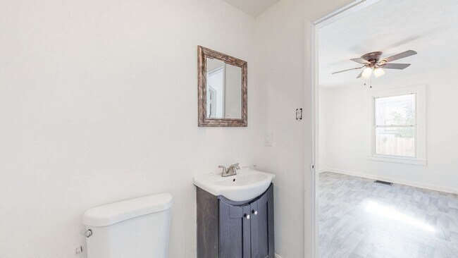 Foto del edificio - HOUSE FOR RENT