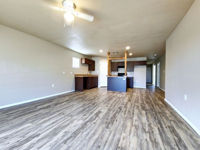 Building Photo - MOVE-IN SPECIAL: Charming 3 Bedroom Home