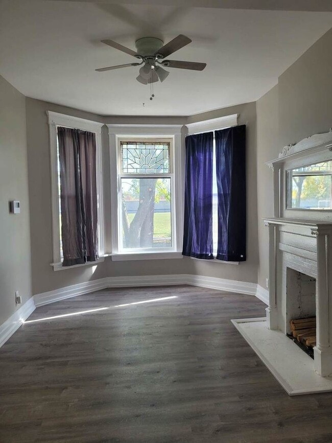 Building Photo - 5632 S Lowe Ave