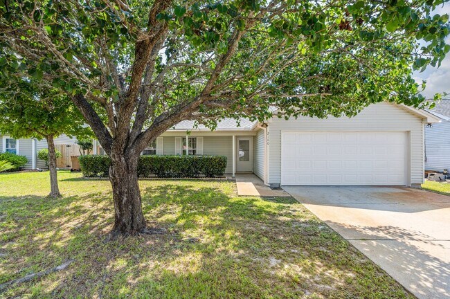 Building Photo - Cozy Home in Navarre!