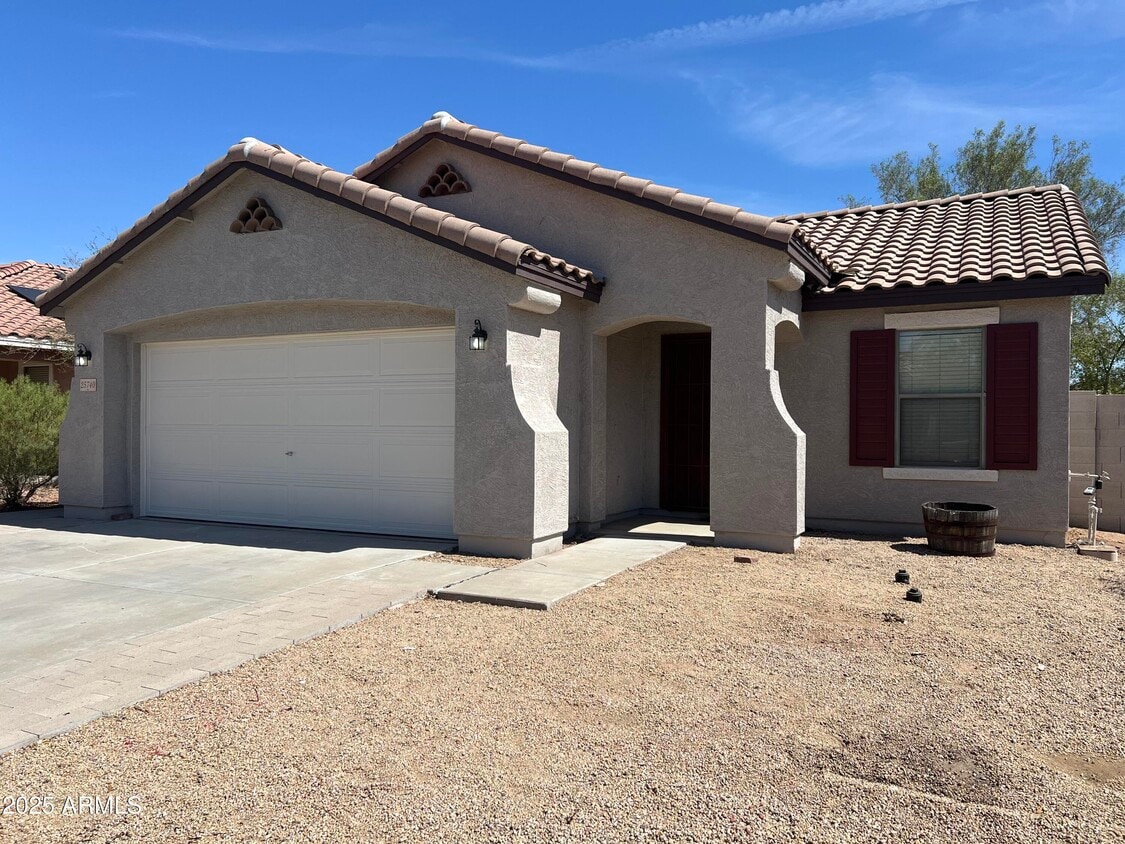 Foto principal - 25740 W Nancy Ln