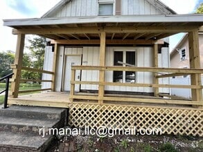 Building Photo - 1033 S Gibson St