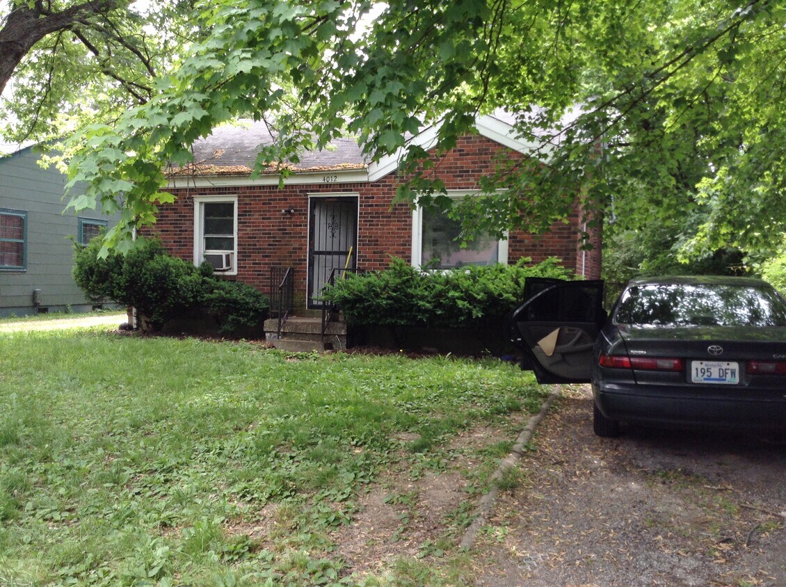 4012 Algonquin Pkwy, Louisville, KY 40211 House Rental in Louisville