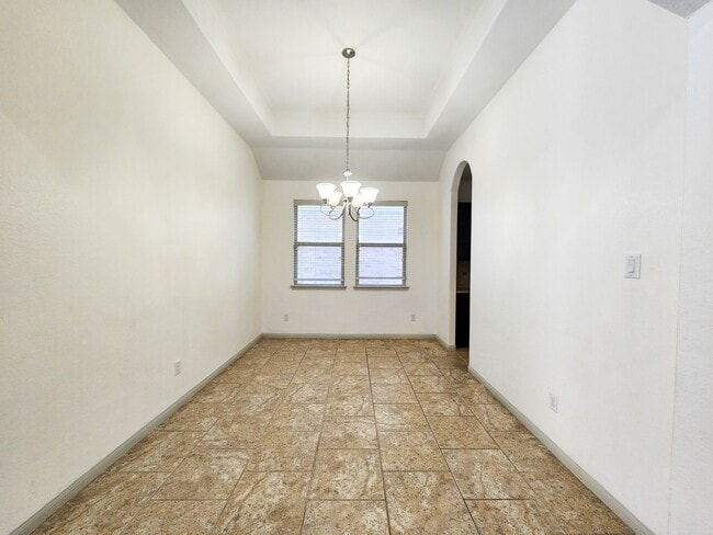 Building Photo - 4515 Greenleaf Dr