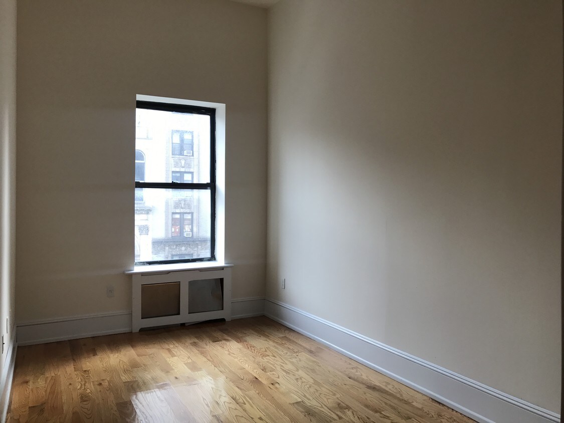 Foto principal - 161 W 72nd St