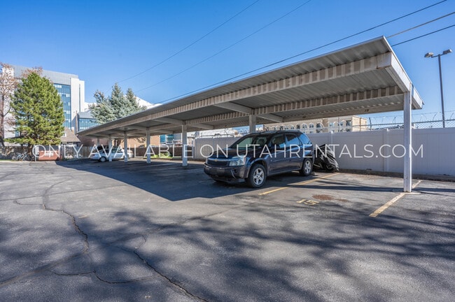 Foto del edificio - 166 N 400 W St