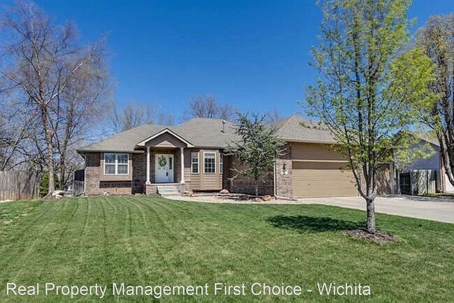 Building Photo - 4 br, 3 bath House - 622 N. Westchester Dr.