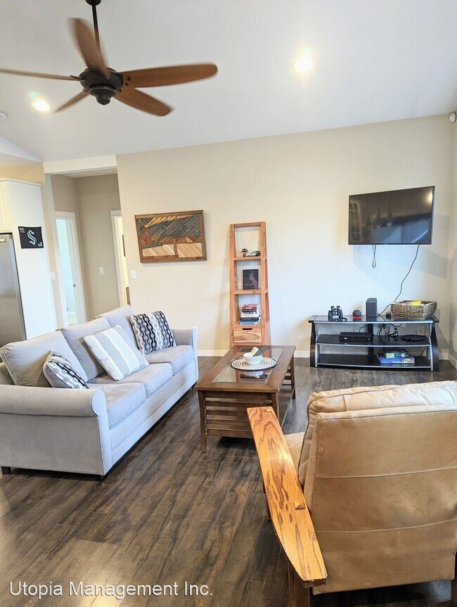 Foto del edificio - 3 br, 2 bath House - 4428 Decatur Drive