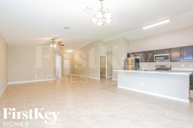 Foto del edificio - 1950 SW Sylvester Ln