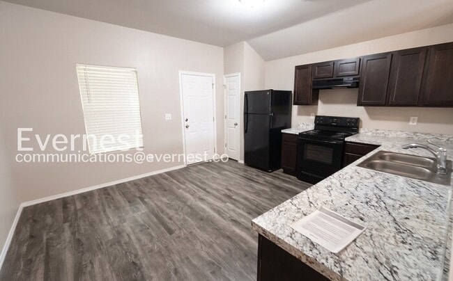Foto del edificio - 500 Margaret Ln