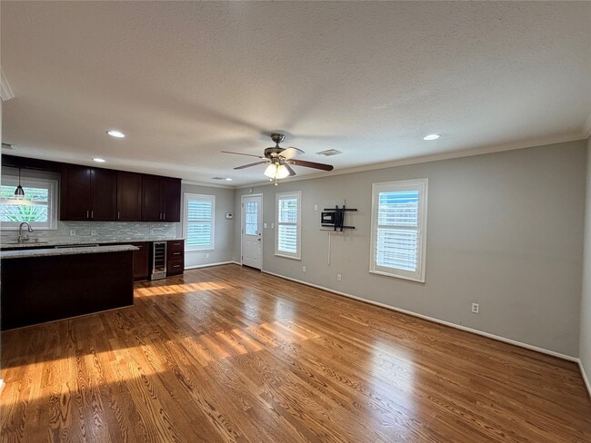 Foto del edificio - 1631 Chantilly Ln