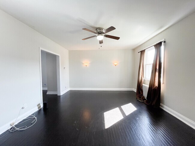 Foto del edificio - 702 Chestnut Hill Ave
