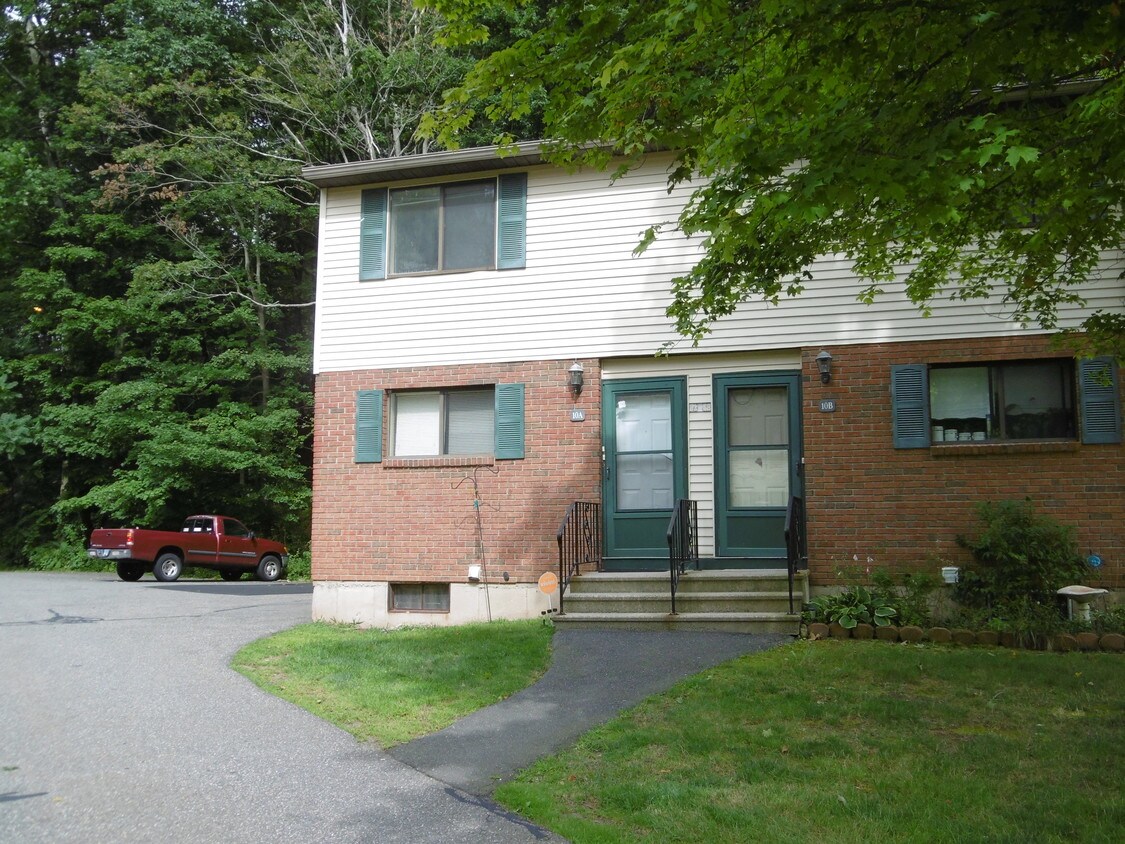 39 Horton Hill Rd, Naugatuck, CT 06770 Condo for Rent in Naugatuck