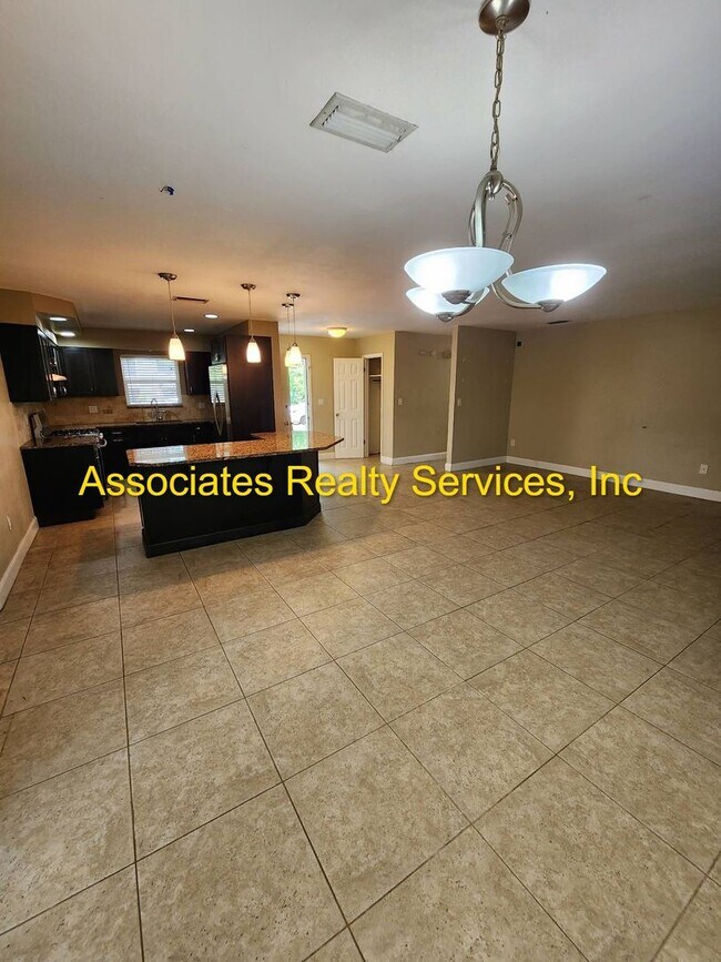 Foto del edificio - Must See!!! 3/2 in Pine Breeze (NW Gainesville)