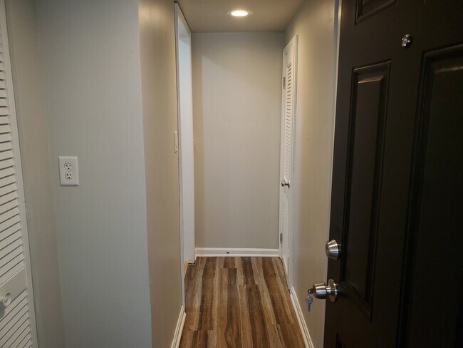Foto del edificio - Cozy split level apartment