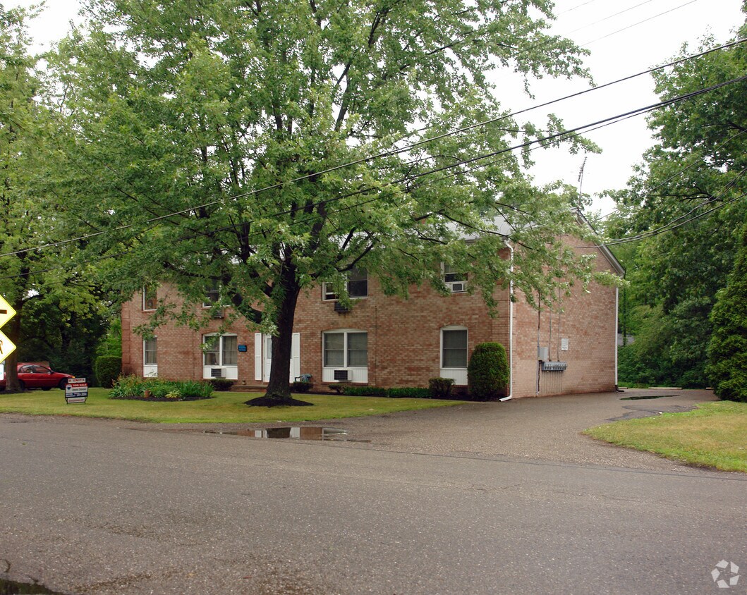 Foto del edificio - 839 34th St NW