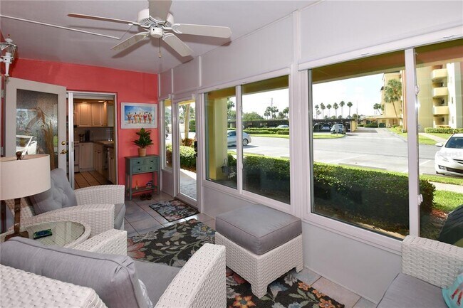 Foto del edificio - 4700 Cove Cir