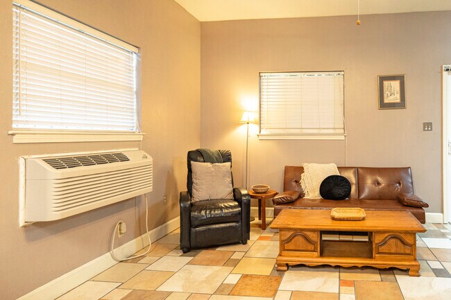 Photo - 745 Parlange Dr House