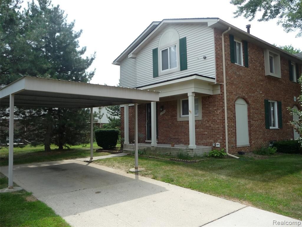 Primary Photo - 2006 W Franklin Dr