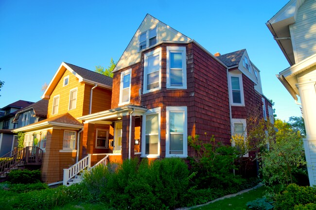 Foto del edificio - 616 Highland Ave