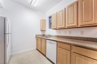 Building Photo - 8000 W Badura Ave