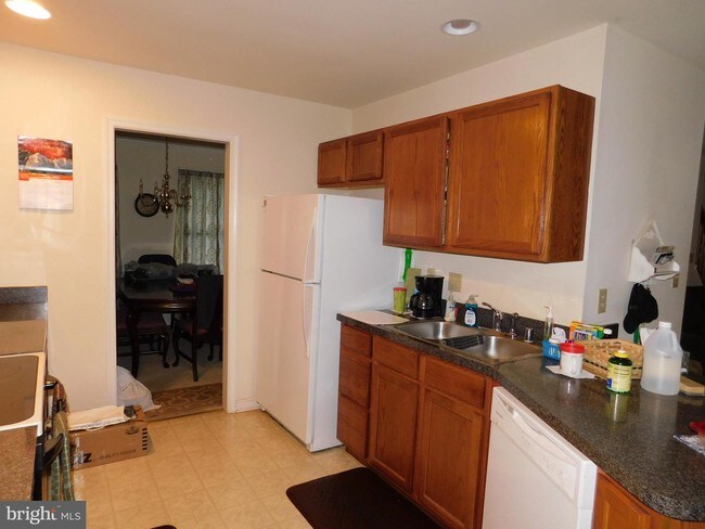 Foto del edificio - 6009 3 Cedars Ln