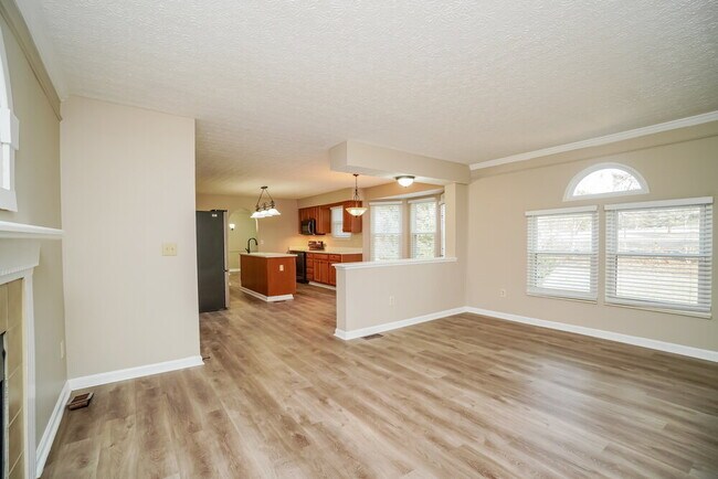 Foto del edificio - 7927 Oak Valley Rd