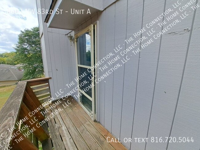 Building Photo - 2 bed/1.5 bath townhome with garage in Par...