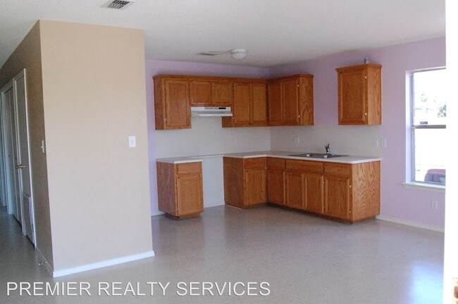Foto del edificio - 3 br, 2 bath House - 2008 1ST STREET