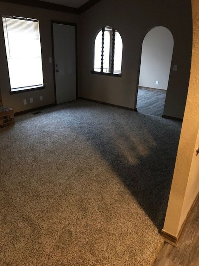 Foto del edificio - 3 bedroom 2 bath home