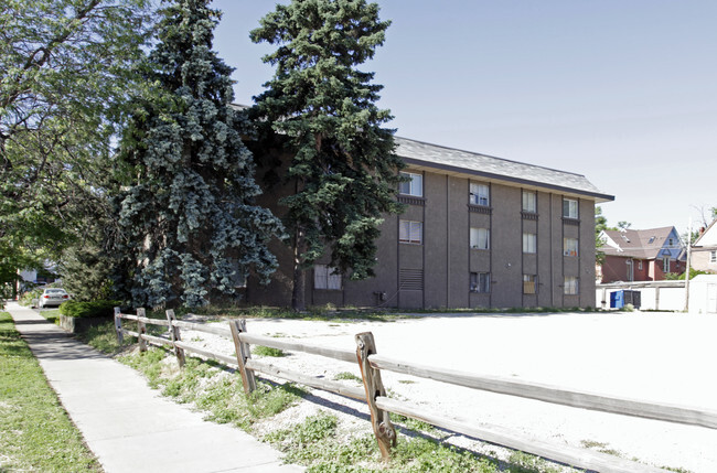 Building Photo - 1535 York St.