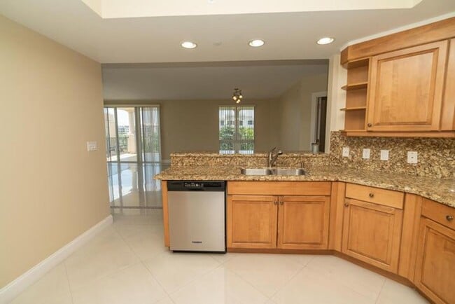Photo - 9 NE 20TH Avenue 501, Deerfield Beach, FL 33441 - 6126 House