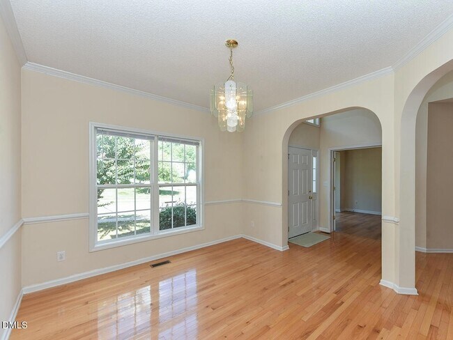 Foto del edificio - 406 Somersview Dr