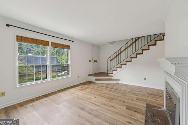 Building Photo - 98 La Rue Pl NW