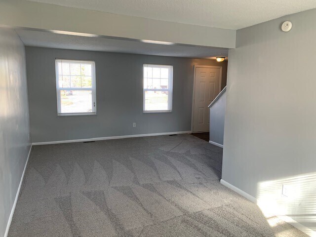 Foto del edificio - 5453 SLEET DRIVE