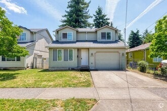 Building Photo - 6032 SE Reedway St