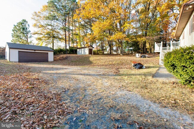 Building Photo - 8382 Brookwood Rd