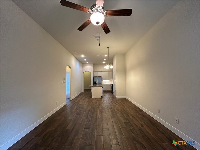Building Photo - 1239 FM306