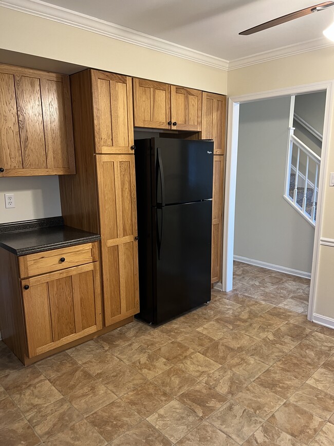 Building Photo - 782 Allenview Dr
