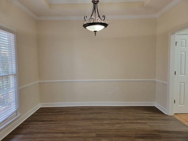 Building Photo - 170 Glen Arven Dr