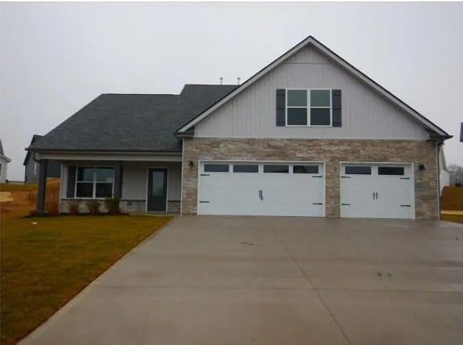 Primary Photo - 7703 Mossy Landing Ln