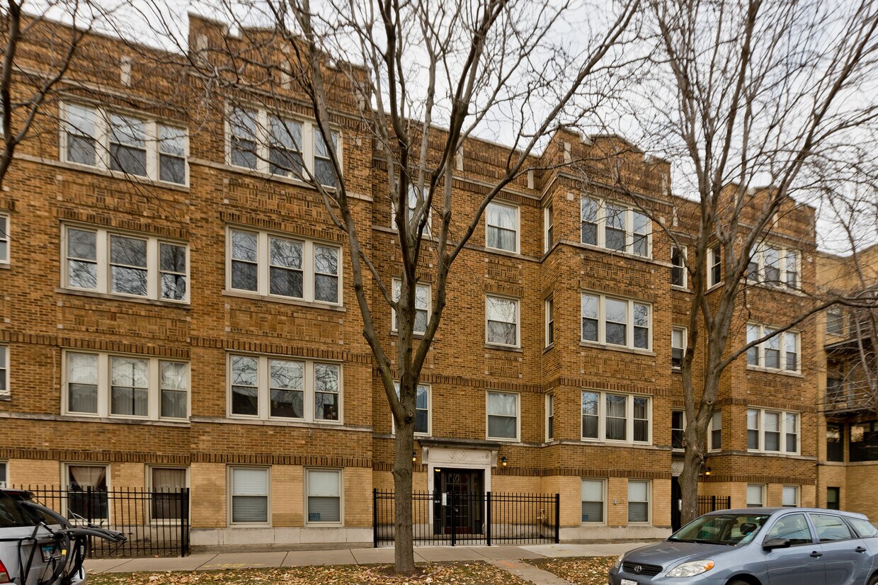 Foto principal - 4338 N Spaulding Ave