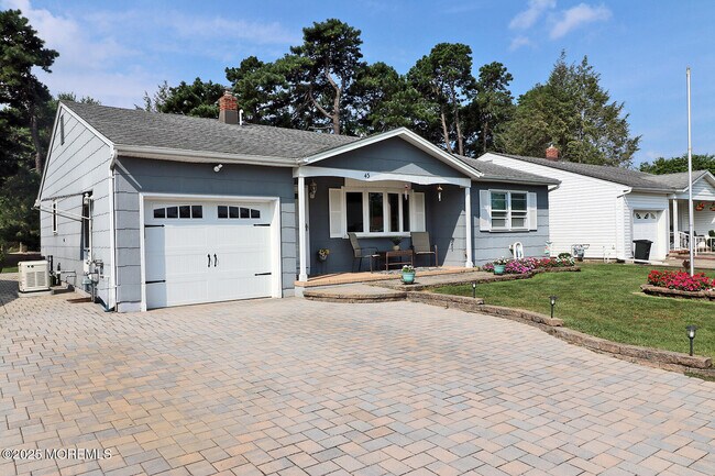 Building Photo - 43 Whitmore Dr