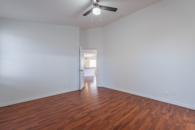 Building Photo - 2444 S Terrell