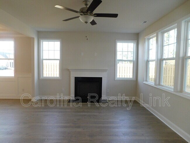 Building Photo - 148 Bellaport Lane