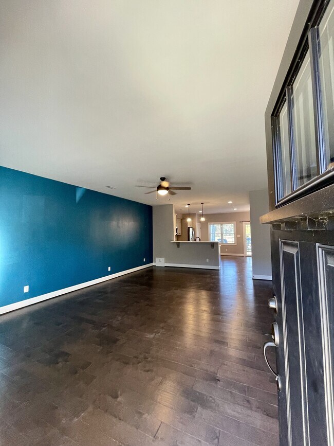 Foto del edificio - 320 Meridian St