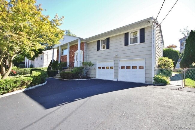 Building Photo - 570 Manville Rd